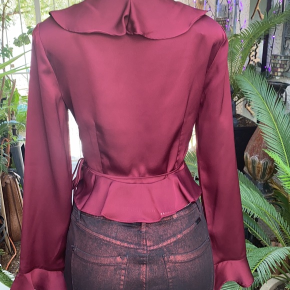 💜BURGUNDY LONG SLEEVE WRAP SHIRT💜 - Picture 2 of 2